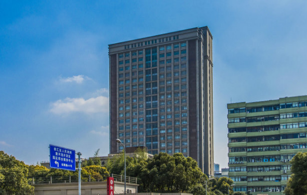 上海齊來(lái)大廈：高品質(zhì)商務(wù)樓宇，設(shè)施完善