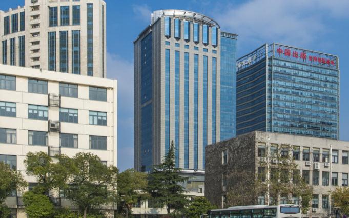 上海東方世紀(jì)大廈：性?xún)r(jià)比之選，企業(yè)辦公新家園